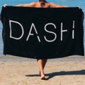NWOT DASH LARGE BEACH TOWEL